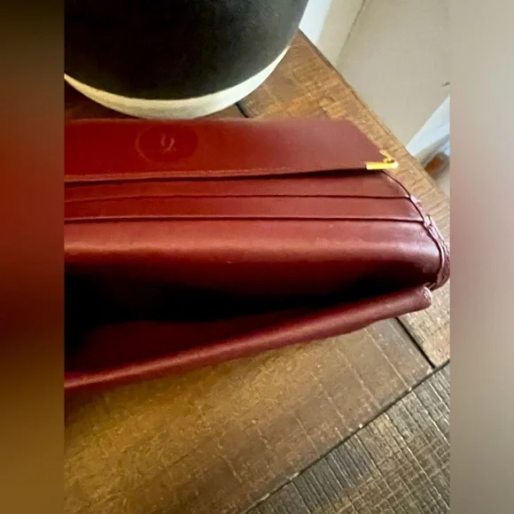 Cartier Mastline Long Kisslock Wallet in Leather (Bordeaux) - Picture 13 of 16